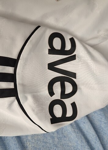 Beşiktaş 2010-2011 Beyaz Forma - Görsel 7