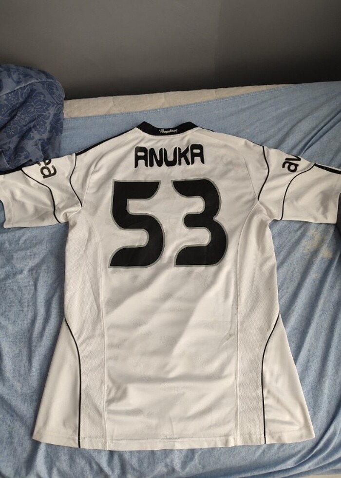 Beşiktaş 2010-2011 Beyaz Forma - Görsel 3