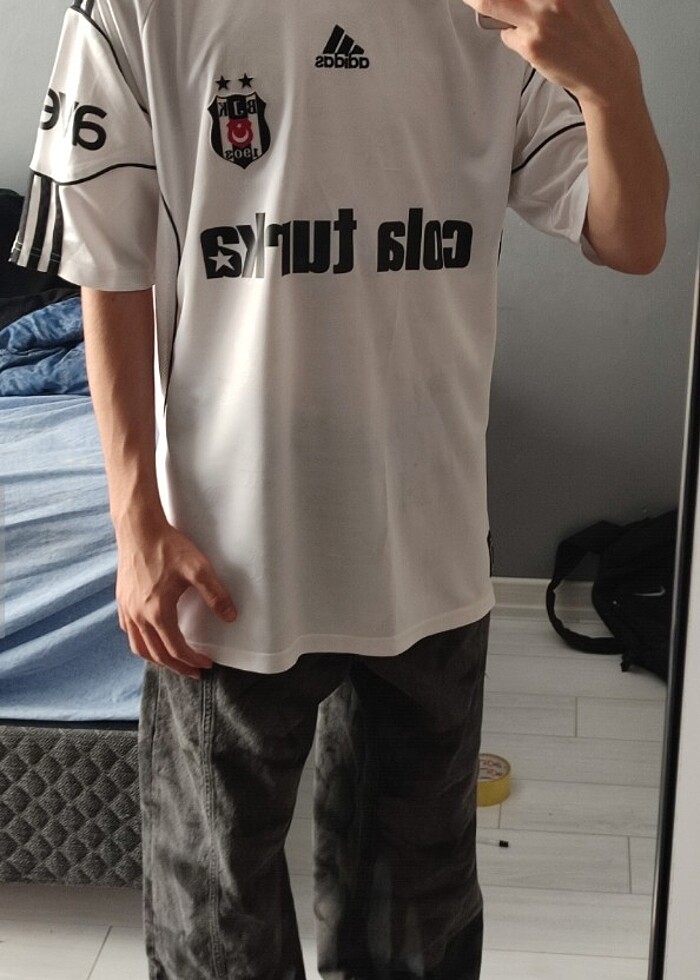 Beşiktaş 2010-2011 Beyaz Forma - Görsel 2