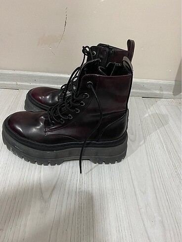 35 Beden Bershka 35 numara etiketli bot