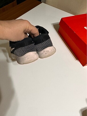 32 Beden Orjinal nike ayakkabı( 32 numara)