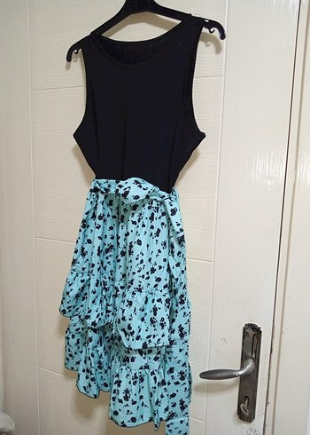 Kolsuz Renkli Elbise - Görsel 2