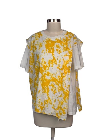 Twist T-shirt %70 İndirimli.