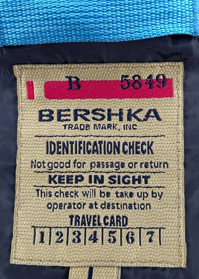 Bershka Spor Dış Giyim %70 İndirimli. - Görsel 4