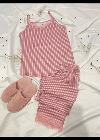 Pembe Çizgili Mini Kadın Pijama Takımı