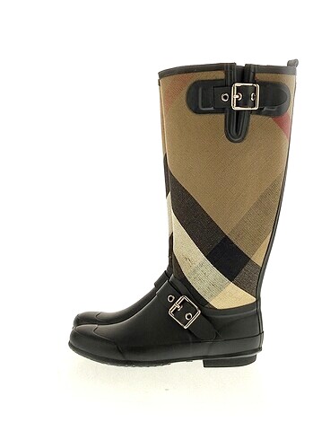 Burberry Çizme %70 İndirimli.