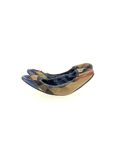 Burberry Babet %70 İndirimli.
