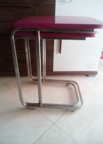 Diğer Mor parlak metal ayaklı sehpa
