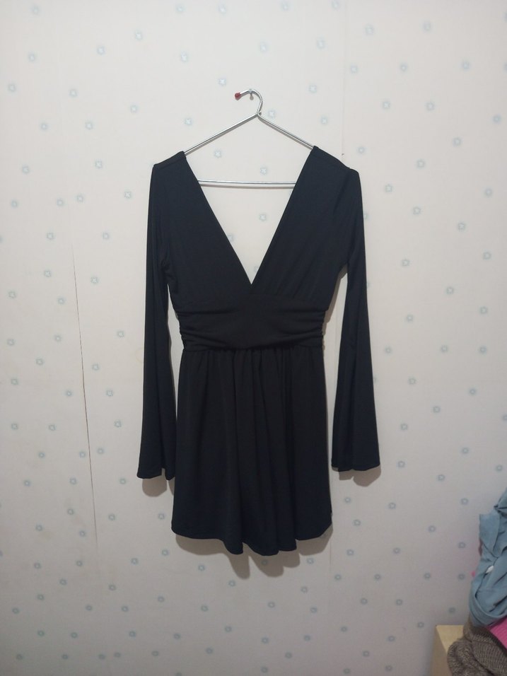 V Yaka Siyah Mini şortlu Elbise - Görsel 2