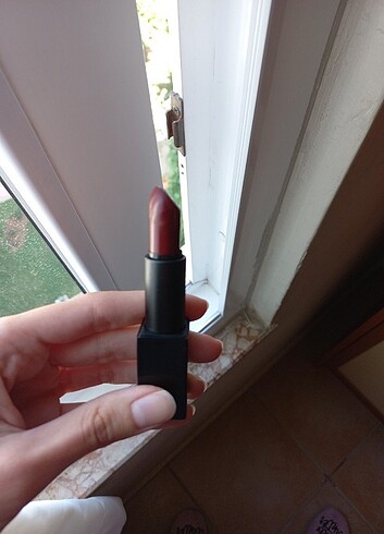 Beden Nars Charlotte Ruj