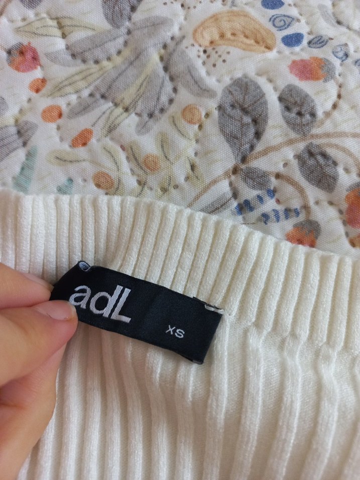 AdL Kemik Rengi Xs Crop Kazak - Görsel 2