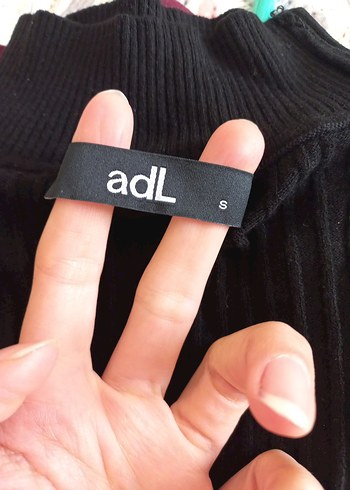 AdL Siyah Önü Detaylı Bogazli Kazak - Görsel 3