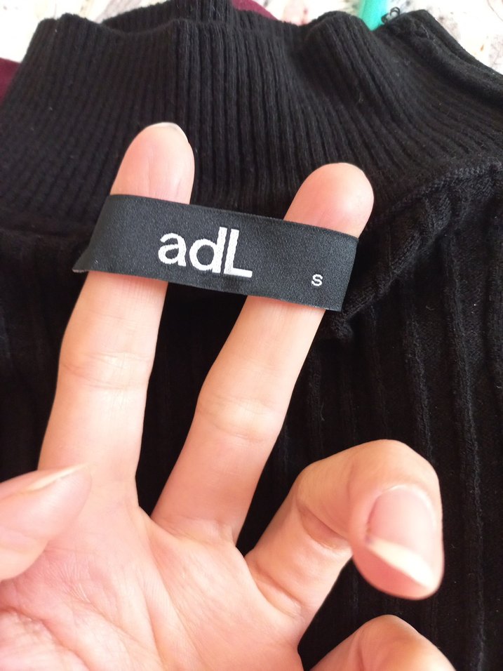 AdL Siyah Önü Detaylı Bogazli Kazak - Görsel 3