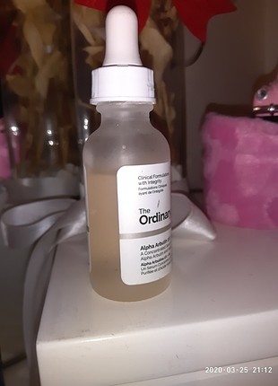 Niacinamide 10 + zinc 1 + The Ordinary Alpha Arbutin 2% + HA
