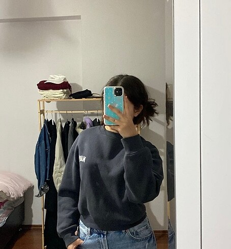 Mavi sweatshırt