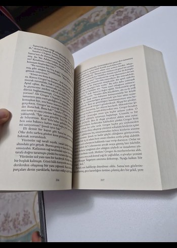 Taht Oyunları - George R.R. Martin