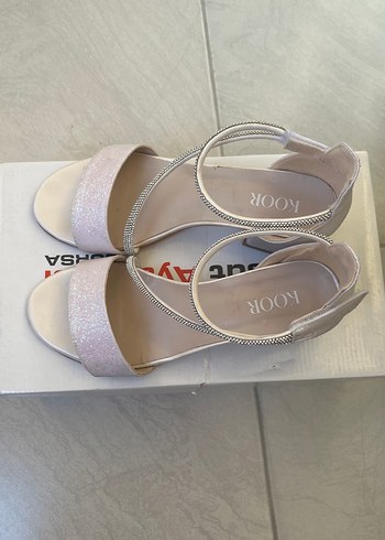 Bej Tokalı Kalın Topuklu kız çocuk Abiye Ayakkabı - Görsel 2