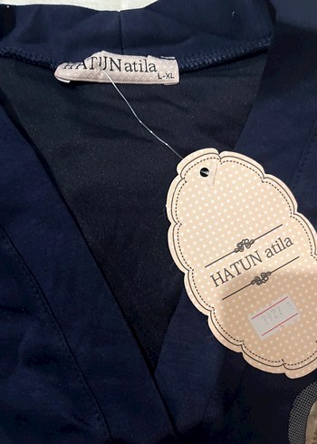 Düğmeli Mavi Çiçek Desenli Takım - Görsel 3