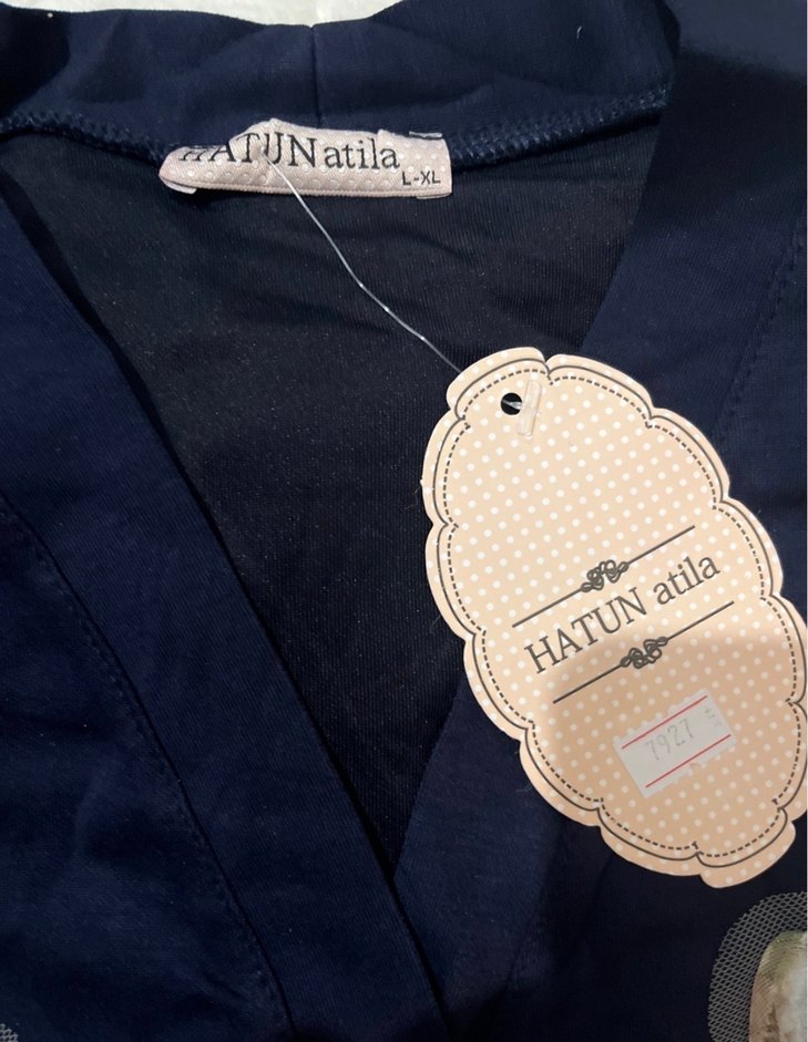 Düğmeli Mavi Çiçek Desenli Takım - Görsel 3