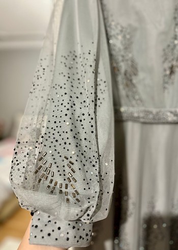 Uzun Kollu taş İşlemeli Gri Abiye Elbise - Görsel 4