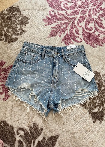 zara high rise taşlı Mini Kot Şort - Görsel 4