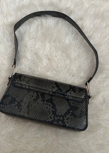 pullbear Yılan Desenli kapaklı Kadın Çanta - Görsel 2