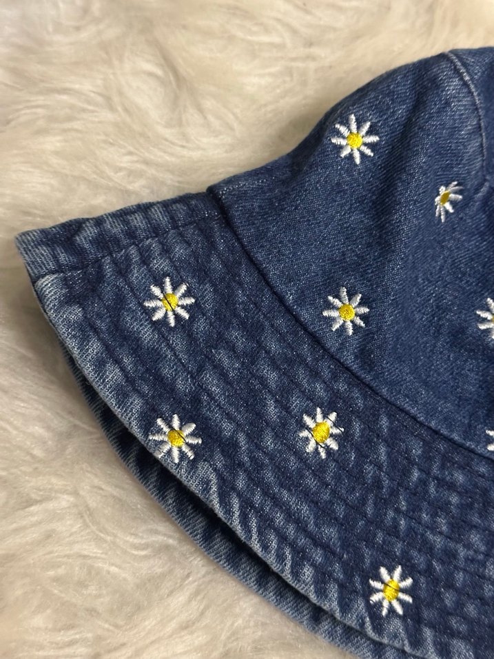 Papatya Nakışlı Jean Bucket Şapka - Görsel 3