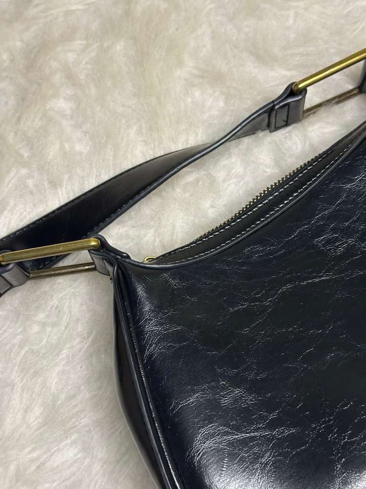 pull bear retro kol çantası - Görsel 4