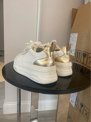 36 Beden Elle sneaker