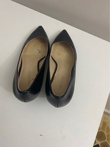 Nine West Nine west