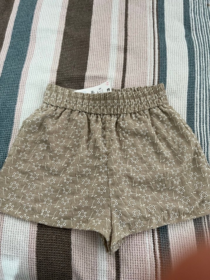 Pembe Keten Düğmeli Kadın Mini Şort - Görsel 3