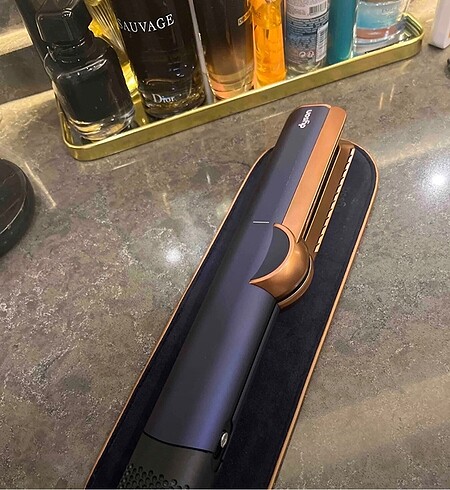 Dyson Airwrap prusya mavisi