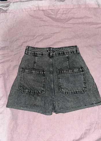 Gri Mini Kot Şort
xs-s - Görsel 2