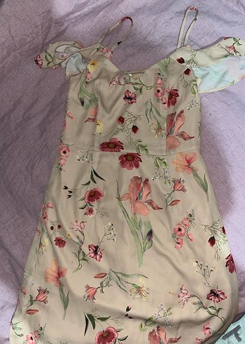 Çiçekli bej elbıse - Görsel 4