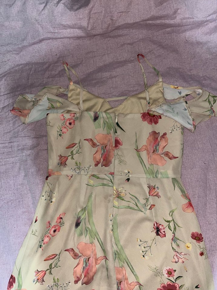 Çiçekli bej elbıse - Görsel 3