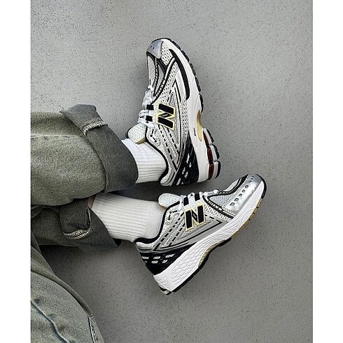 43 Beden New Balance 1906R ?White Gold