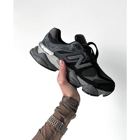 New Balance NB 9060 Rain Cloud Black