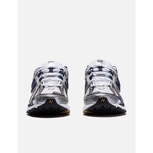 39 Beden New Balance 1906R NavyWhiteGold