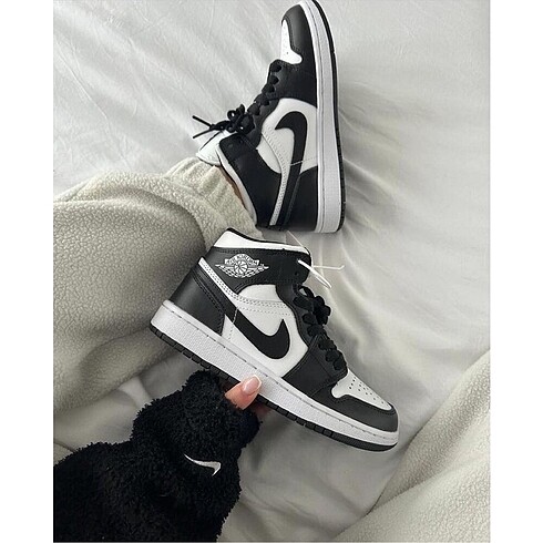 Nike Air Jordan High Black White