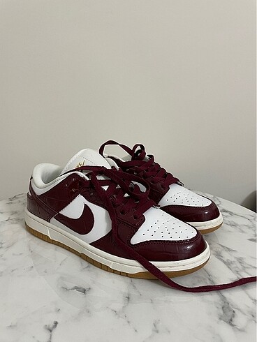 Nike Dunk Low LX Dark Team Red Croc