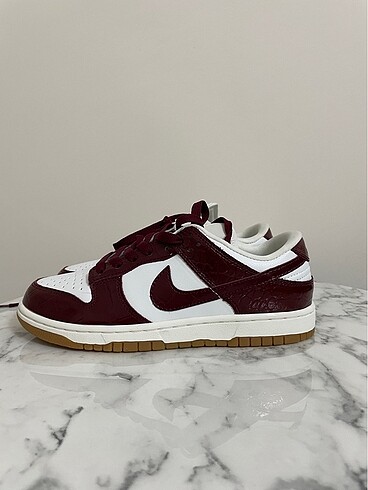 38 Beden Nike Dunk Low LX Dark Team Red Croc