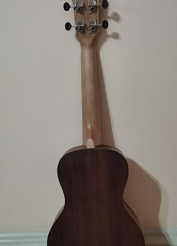 Puka concert ukulele 