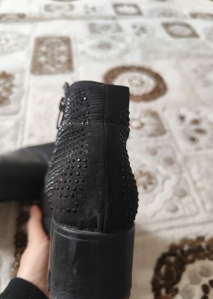 Kadın taşlı bot - Görsel 2