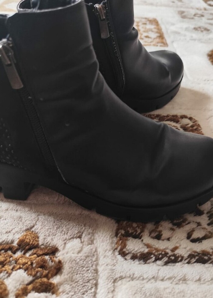 Kadın taşlı bot - Görsel 3