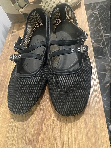 37 Beden siyah Renk Stradivarius babet