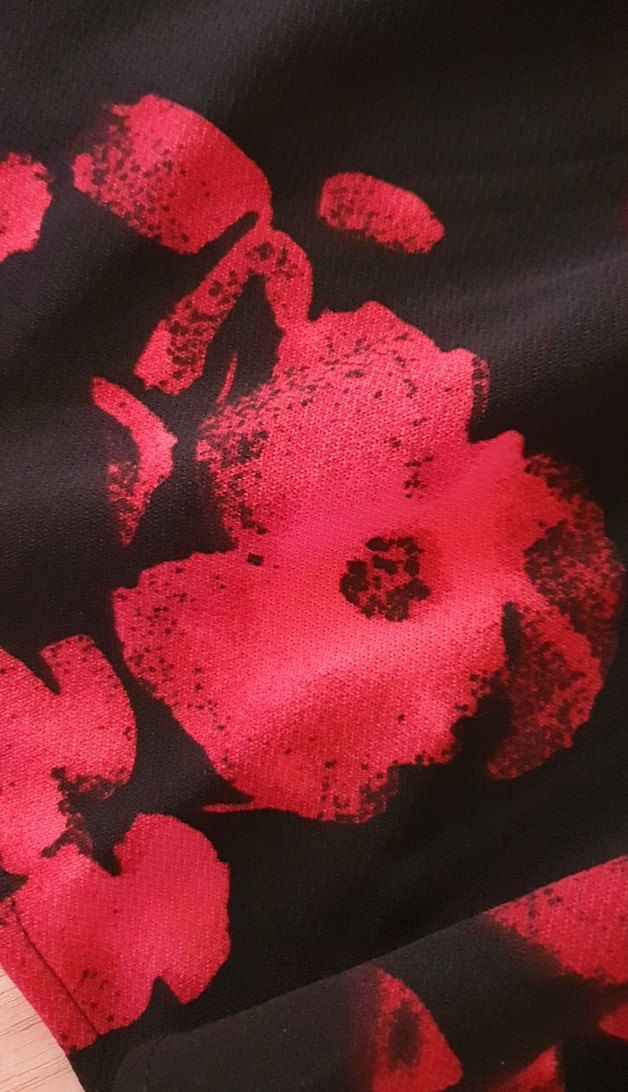 Kırmızı Siyah Çiçekli Piliseli Midi Etek - Görsel 4