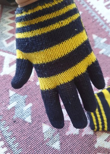Sarı Siyah Çizgili Erkek Çocuk Eldiveni - Görsel 3