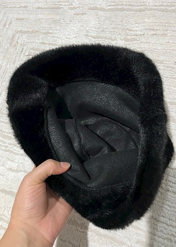 Siyah Kürklü Kadın Şapka - Görsel 4