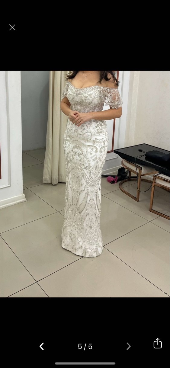 Dantel İşlemeli Straplez Uzun Beyaz Nişan Elbisesi - Görsel 2