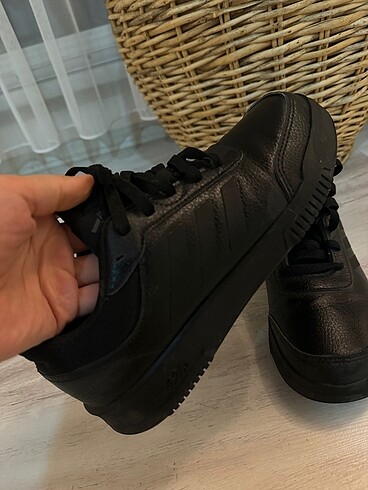 38,5 Beden Adidas ayakkabı
